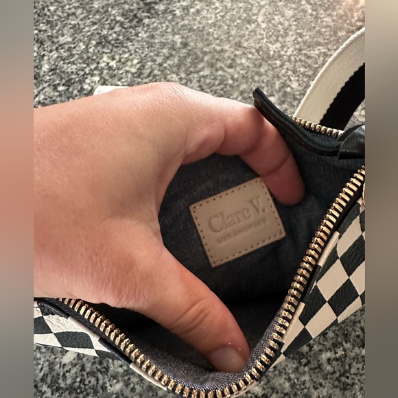 Clare V Checker wallet pouch with tabs and strap - Picture 4 of 9